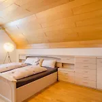 Schwarzwalduhren Nescht Triberg Appartement