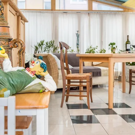 Apartment Schwarzwalduhren Nescht Triberg *