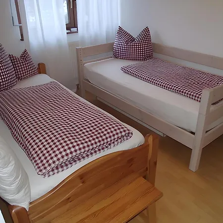Schwarzwalduhren Nescht Triberg Apartment *